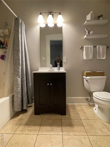 7016 Michigan Avenue, St Louis, MO 63111