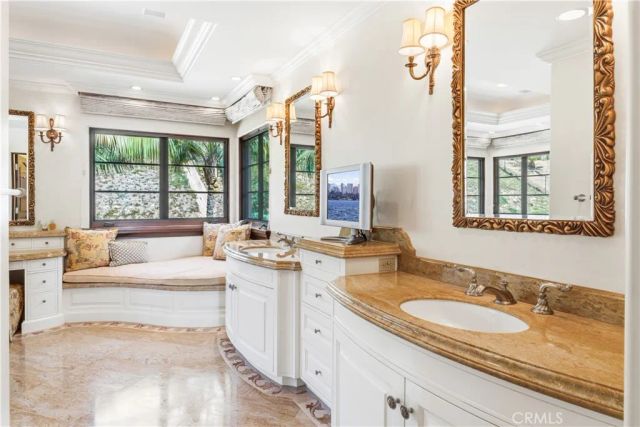 64 Laurel Drive, Rancho Palos Verdes, CA 90275