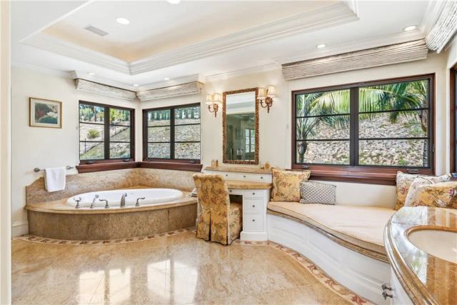 64 Laurel Drive, Rancho Palos Verdes, CA 90275