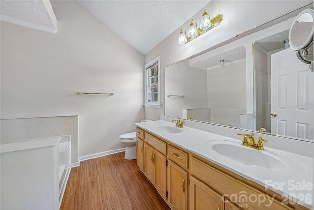 8012 Cadmium Court, Charlotte, NC 28215