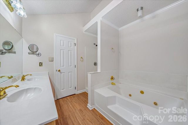8012 Cadmium Court, Charlotte, NC 28215