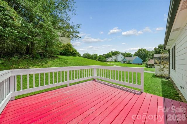 8012 Cadmium Court, Charlotte, NC 28215