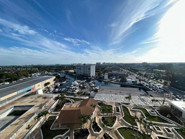 13499 Biscayne Blvd 1206, North Miami, FL 33181