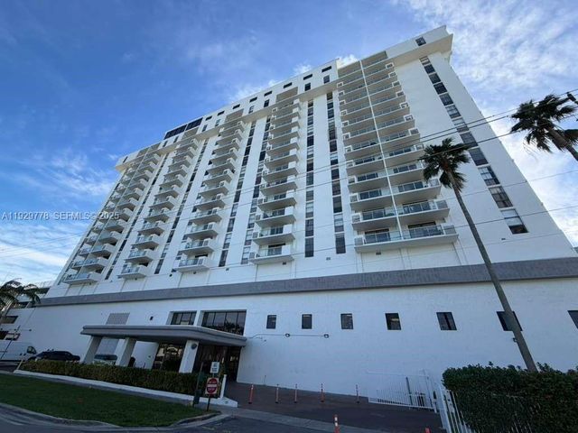 13499 Biscayne Blvd 1206, North Miami, FL 33181