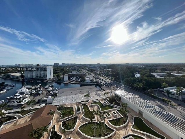 13499 Biscayne Blvd 1206, North Miami, FL 33181