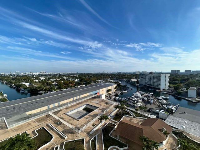 13499 Biscayne Blvd 1206, North Miami, FL 33181