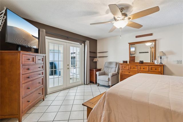 380 E LAKE STREET, Umatilla, FL 32784
