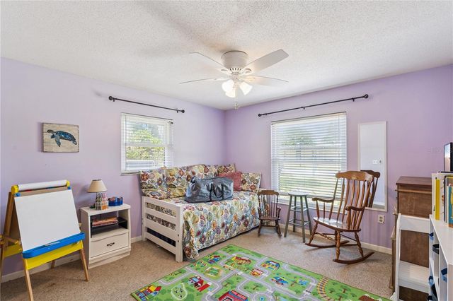 380 E LAKE STREET, Umatilla, FL 32784