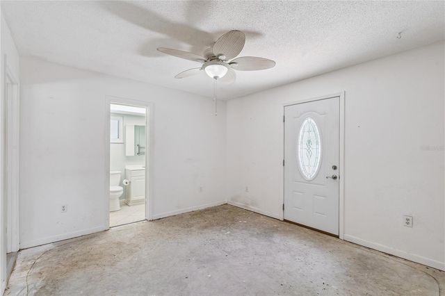 380 E LAKE STREET, Umatilla, FL 32784