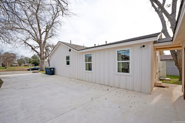 839 OASIS ST, New Braunfels, TX 78130