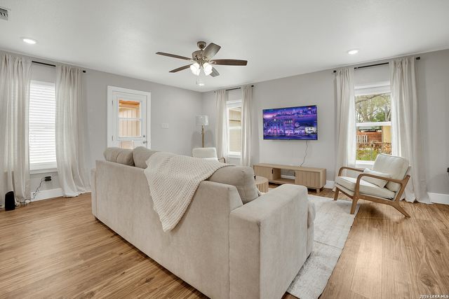 839 OASIS ST, New Braunfels, TX 78130