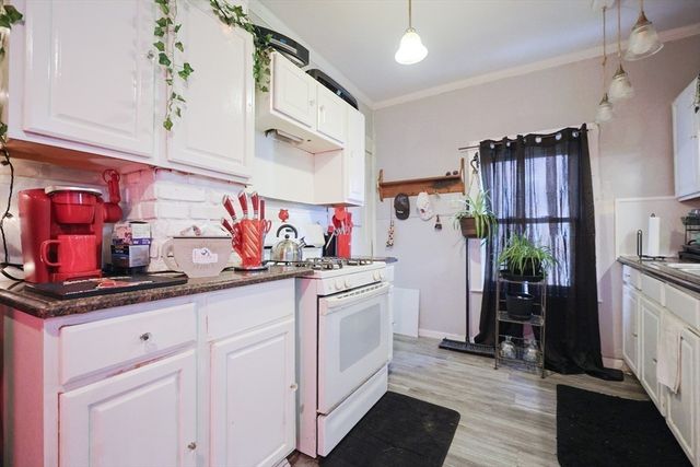 230 Pleasant, Worcester, MA 01609