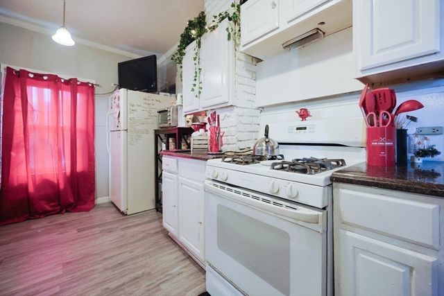 230 Pleasant, Worcester, MA 01609