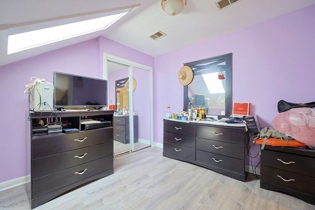 230 Pleasant, Worcester, MA 01609