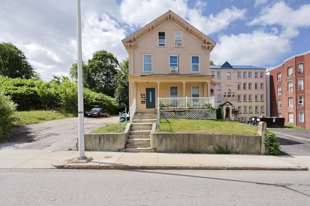 230 Pleasant, Worcester, MA 01609