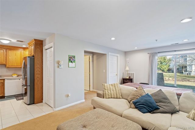 138 Brattle Circle, Melville, NY 11747