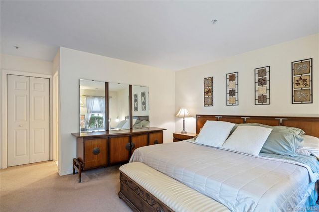 138 Brattle Circle, Melville, NY 11747