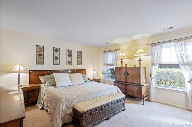 138 Brattle Circle, Melville, NY 11747