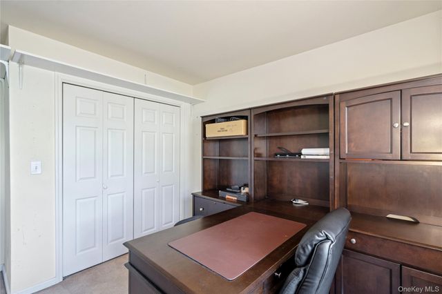 138 Brattle Circle, Melville, NY 11747