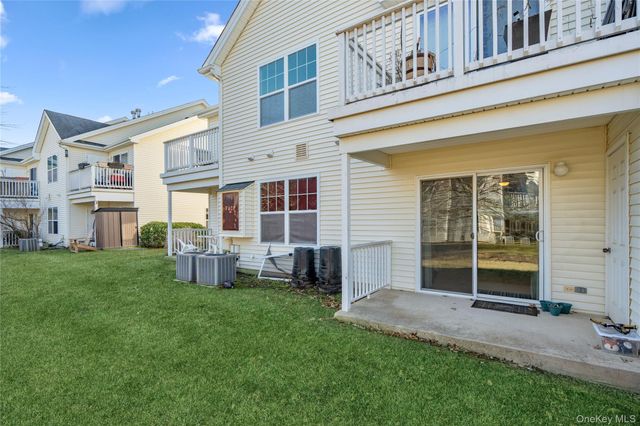 138 Brattle Circle, Melville, NY 11747