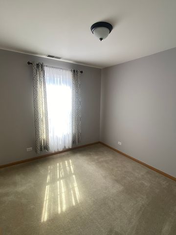 759 CHERRY CREEK Drive 759, Grayslake, IL 60030