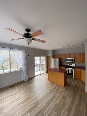 759 CHERRY CREEK Drive 759, Grayslake, IL 60030