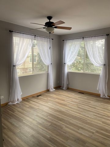 759 CHERRY CREEK Drive 759, Grayslake, IL 60030