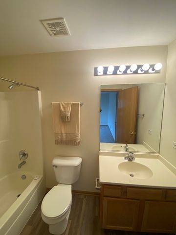 759 CHERRY CREEK Drive 759, Grayslake, IL 60030