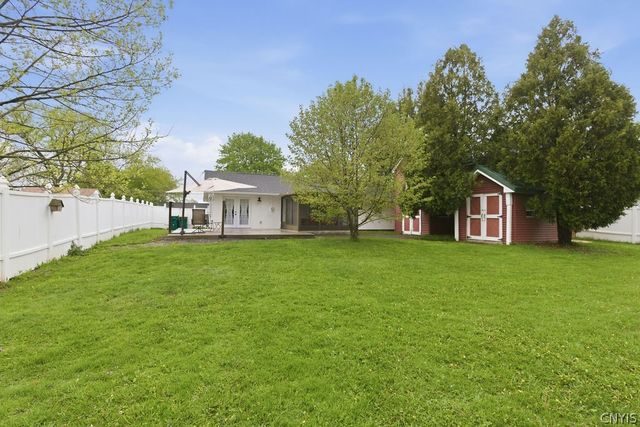 402 Idlewood Boulevard, Van Buren, NY 13027