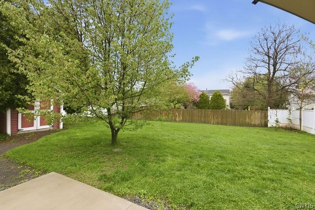 402 Idlewood Boulevard, Van Buren, NY 13027