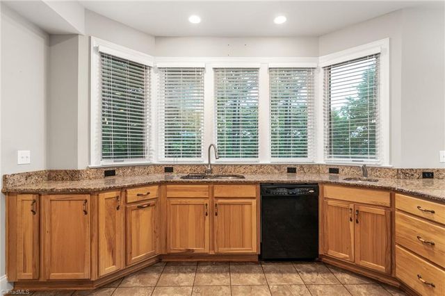 621 Crystal Bay Drive, Denton, NC 27239