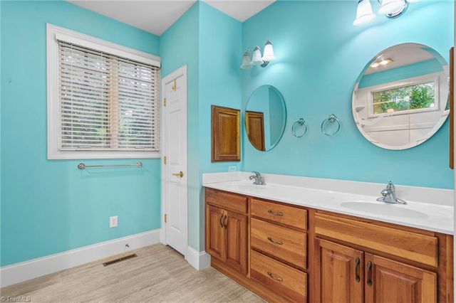 621 Crystal Bay Drive, Denton, NC 27239