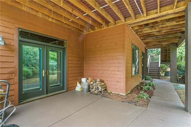 621 Crystal Bay Drive, Denton, NC 27239