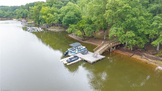 621 Crystal Bay Drive, Denton, NC 27239
