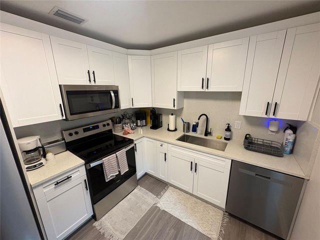 5210 S ZION STREET, Tampa, FL 33611