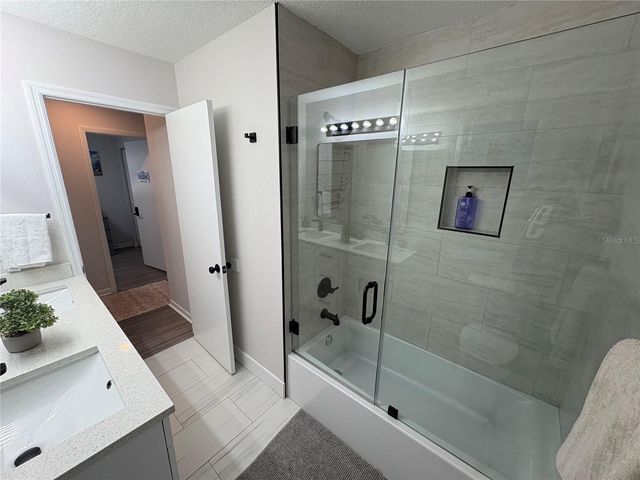 5210 S ZION STREET, Tampa, FL 33611