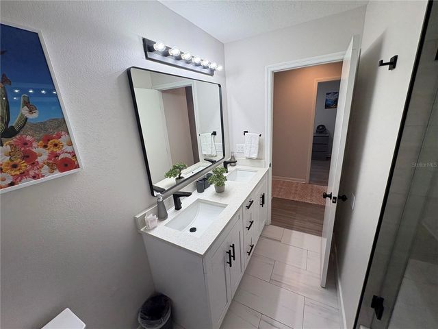 5210 S ZION STREET, Tampa, FL 33611