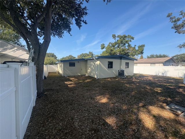 5210 S ZION STREET, Tampa, FL 33611