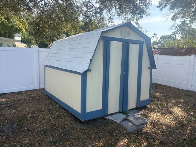 5210 S ZION STREET, Tampa, FL 33611