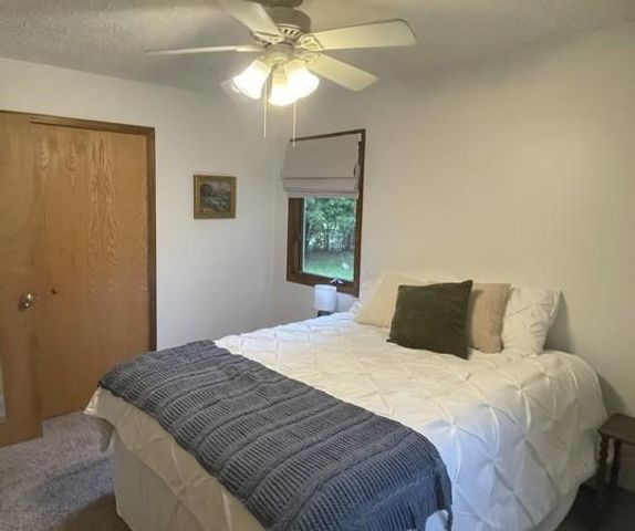 440 106th Avenue NW, Coon Rapids, MN 55448