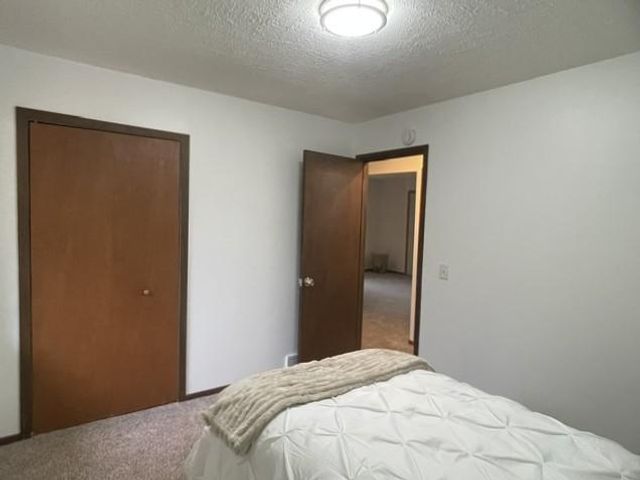 440 106th Avenue NW, Coon Rapids, MN 55448