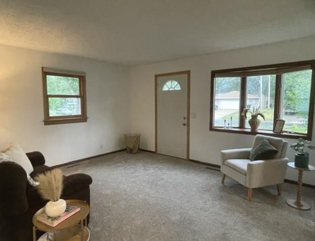 440 106th Avenue NW, Coon Rapids, MN 55448