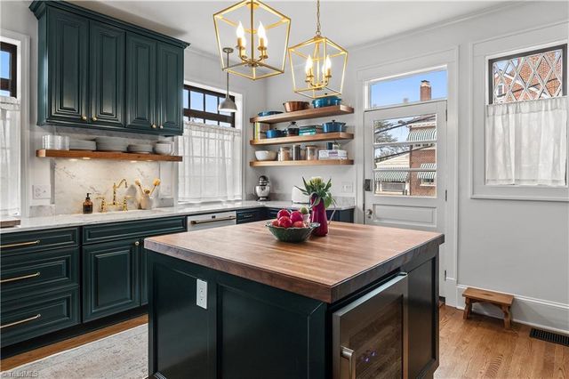 903 West End Boulevard, Winston-salem, NC 27101