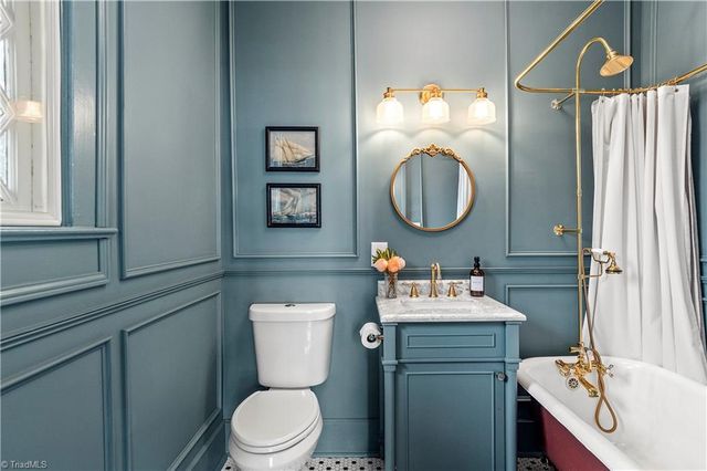 903 West End Boulevard, Winston-salem, NC 27101