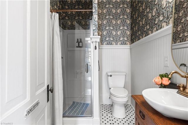 903 West End Boulevard, Winston-salem, NC 27101