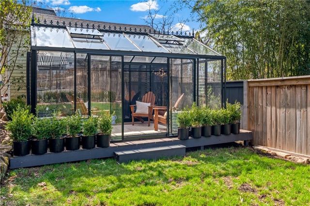 903 West End Boulevard, Winston-salem, NC 27101