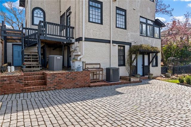 903 West End Boulevard, Winston-salem, NC 27101