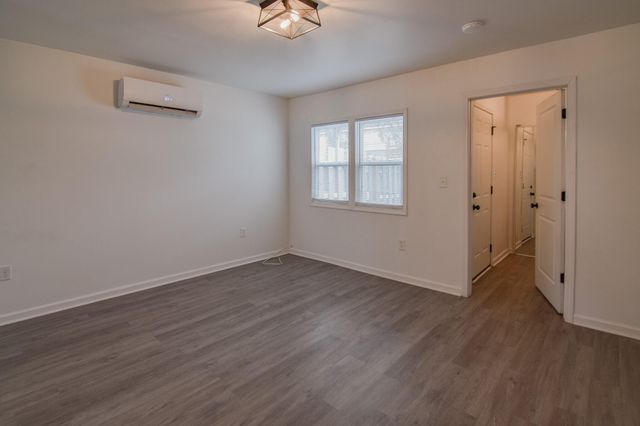 7733 Oldridge Road A, North Charleston, SC 29418