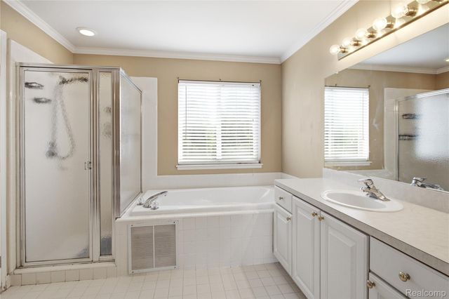 22085 Cherrywood Road, Woodhaven, MI 48183
