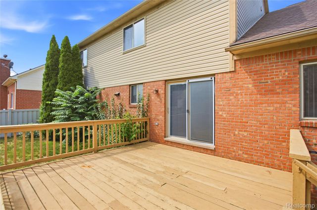 22085 Cherrywood Road, Woodhaven, MI 48183